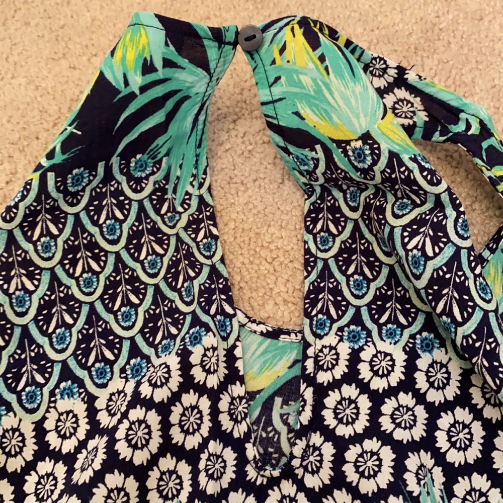 Old Navy tank top - Picture 2 of 4